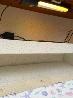 Secrétaire scandinave lumineux vintage avec 3 portes 1960
