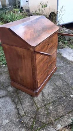 Secrétaire scriban