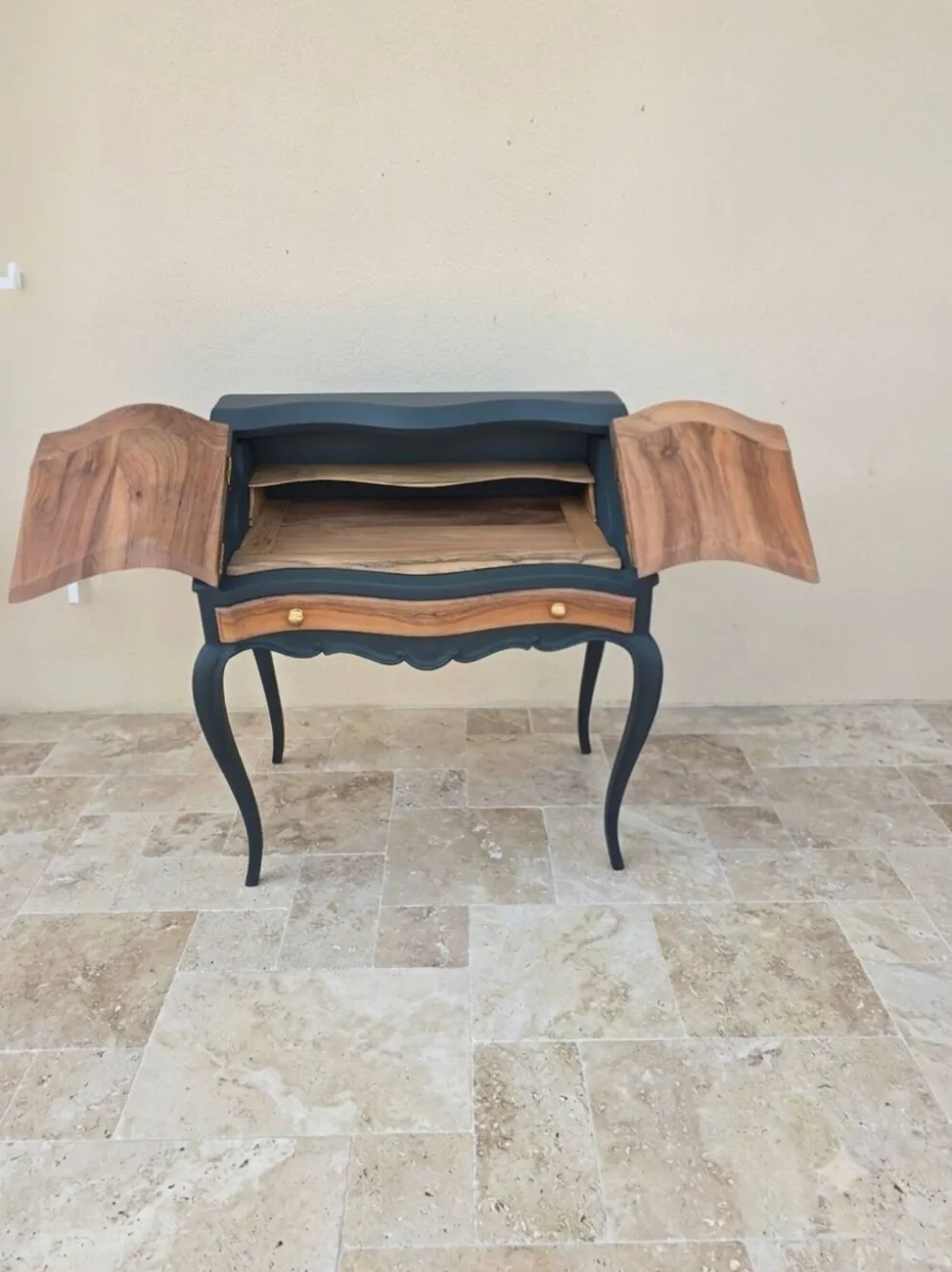 Secrétaire style Louis XV vert fumé