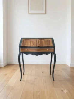 Secrétaire style Louis XV vert fumé