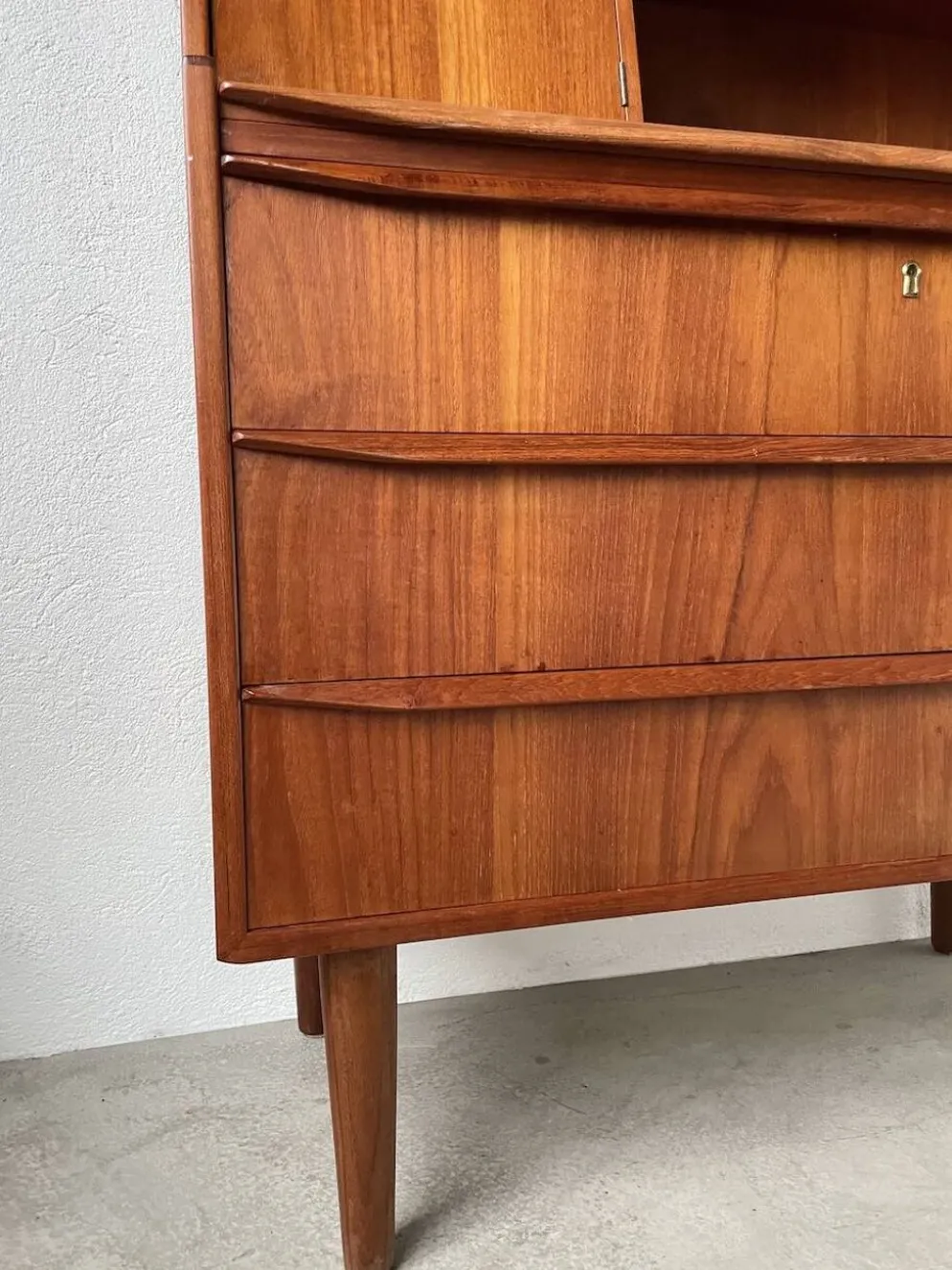 Secrétaire teck danois des années 60