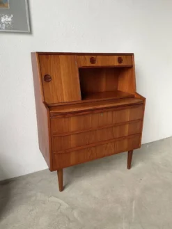 Secrétaire teck danois des années 60