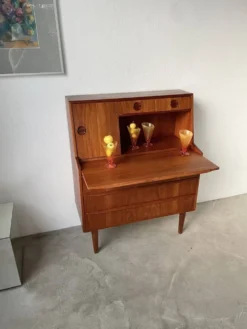 Secrétaire teck danois des années 60