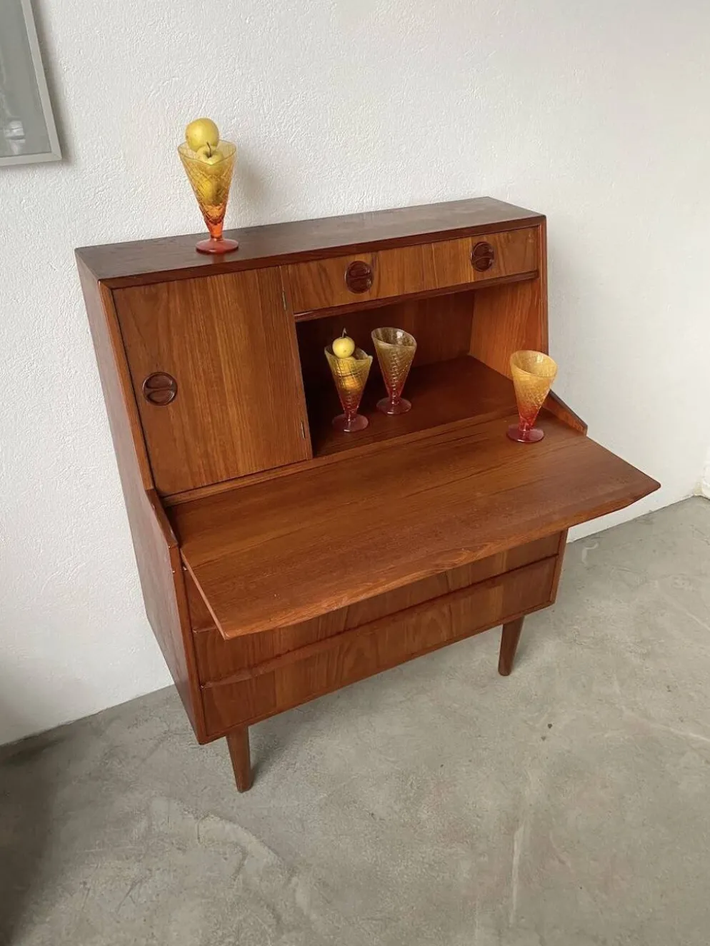 Secrétaire teck danois des années 60