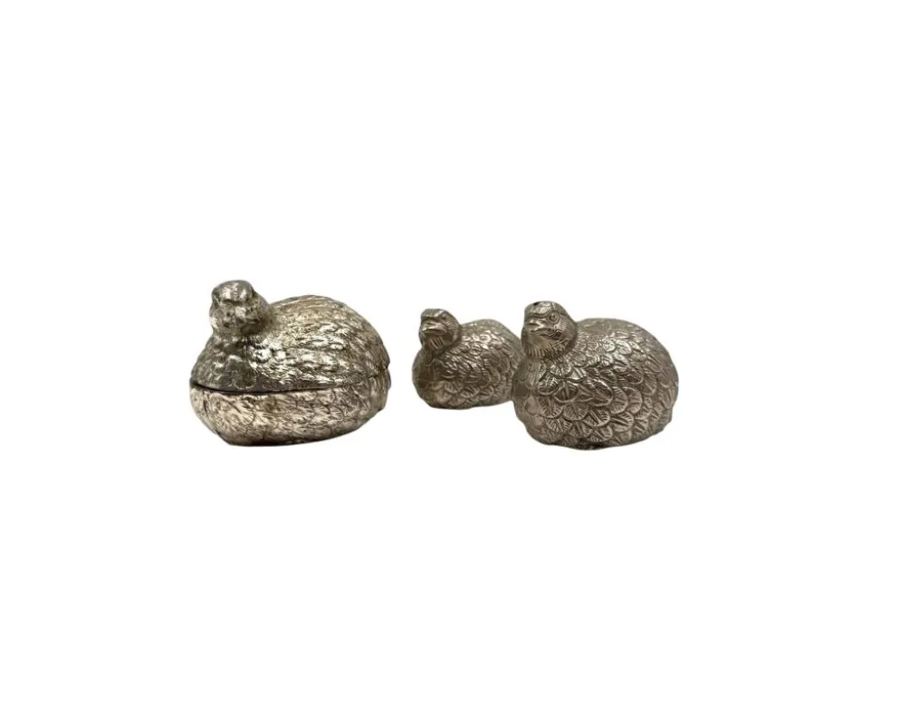 Sel et poivre en forme de cailles en argent plaqué de style Hollywood Regency, Gucci Italie.