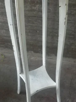 Sellette ancienne en bois peint blanc – H 110 cm