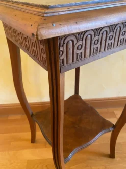 Sellette ancienne en bois sculpté et marbre – fin XIXᵉ