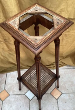 Sellette art déco en bois dimension: hauteur-107 cm- largeur-38 cm-