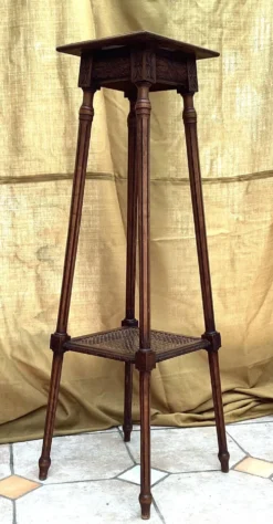 Sellette art déco en bois dimension: hauteur-107 cm- largeur-38 cm-