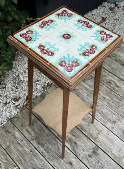 Sellette porte plantes ancienne en bois et carreaux de faience