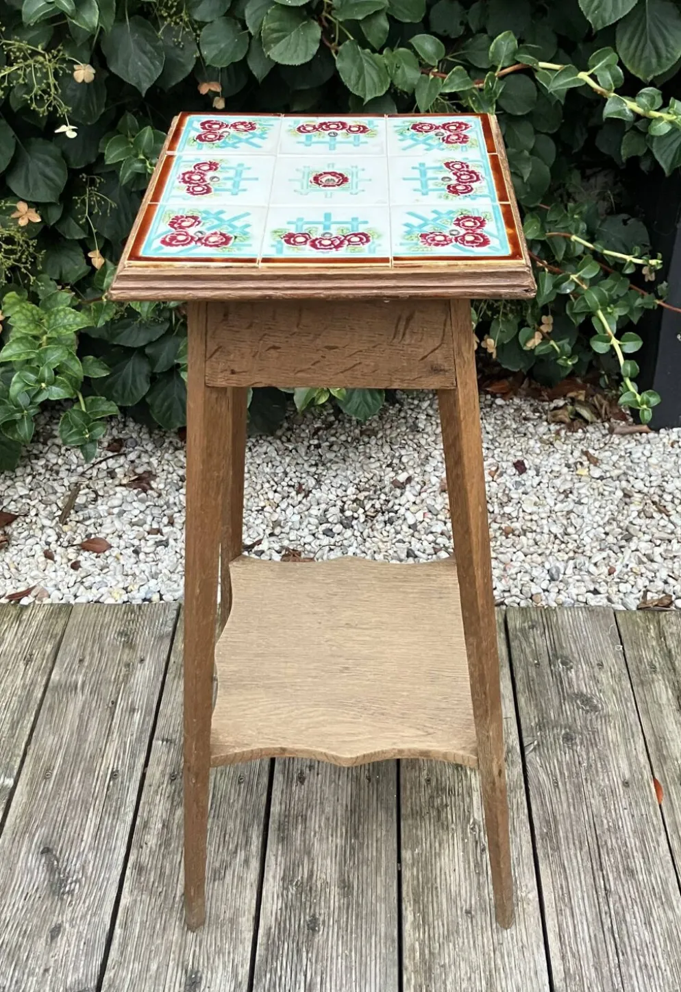 Sellette porte plantes ancienne en bois et carreaux de faience