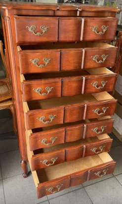 Semainier /chiffonnière en bois
