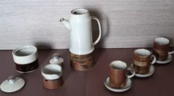 service a café en grès vintage