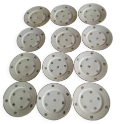 Service ancien – 12 assiettes plates en porcelaine française – décor floral