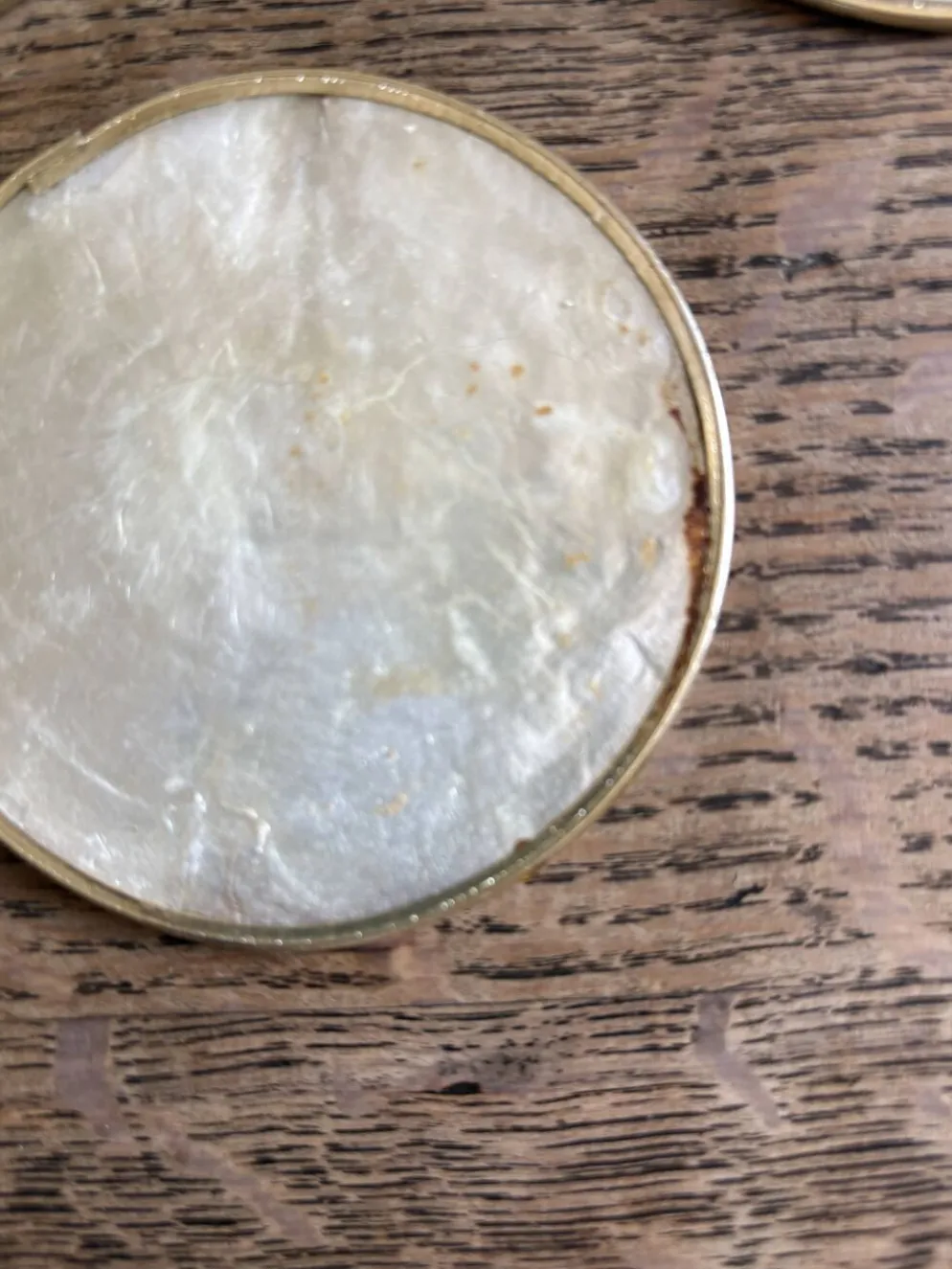 Service à apéritif en nacre, 7 dessous de verre et un plat