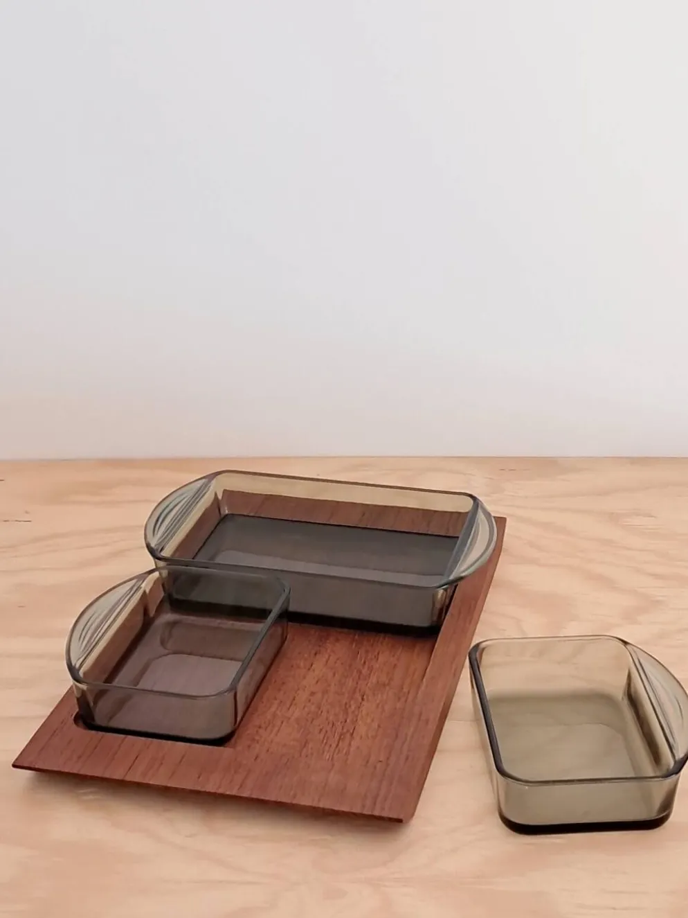 Service apéritif en teck et verre fumé – design scandinave années 60