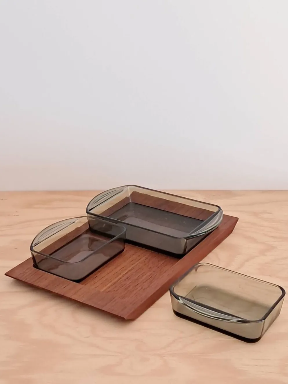 Service apéritif en teck et verre fumé – design scandinave années 60