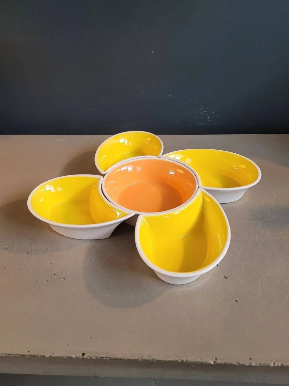 Service à apéritif 70's en céramique