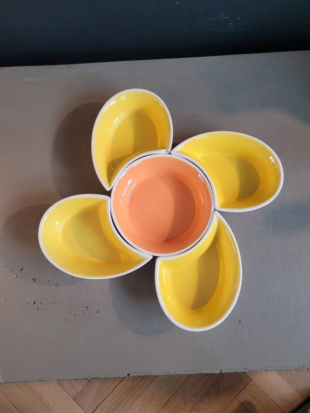 Service à apéritif 70's en céramique