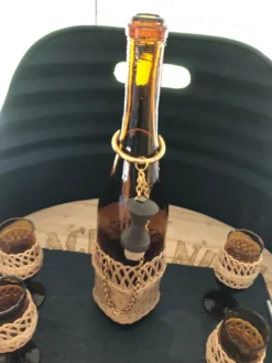 Service à apéritif verre ambré et rotin vintage