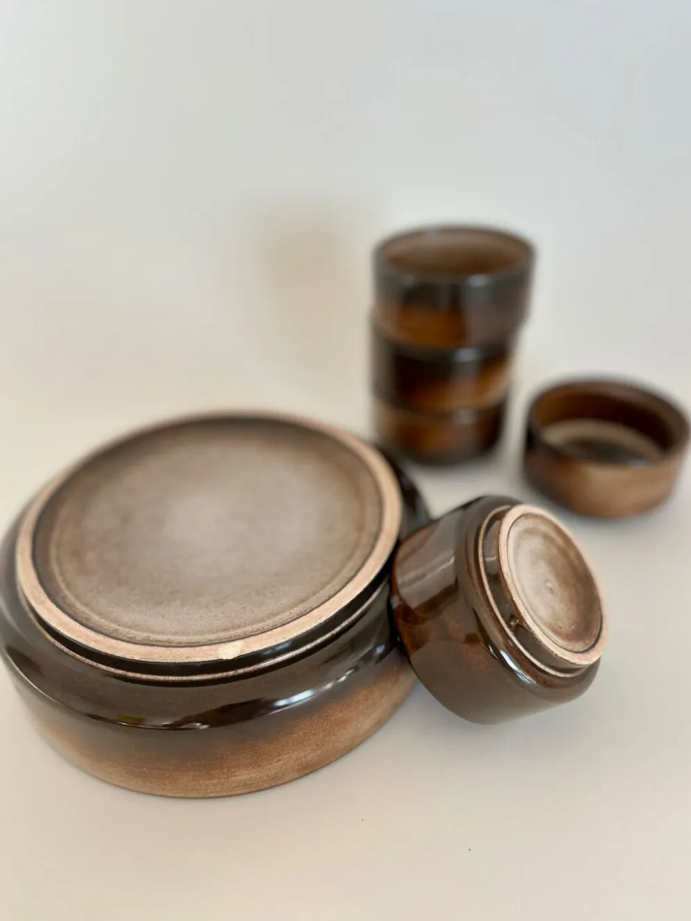 Service à apéritif vintage en céramique marron – 6 pièces