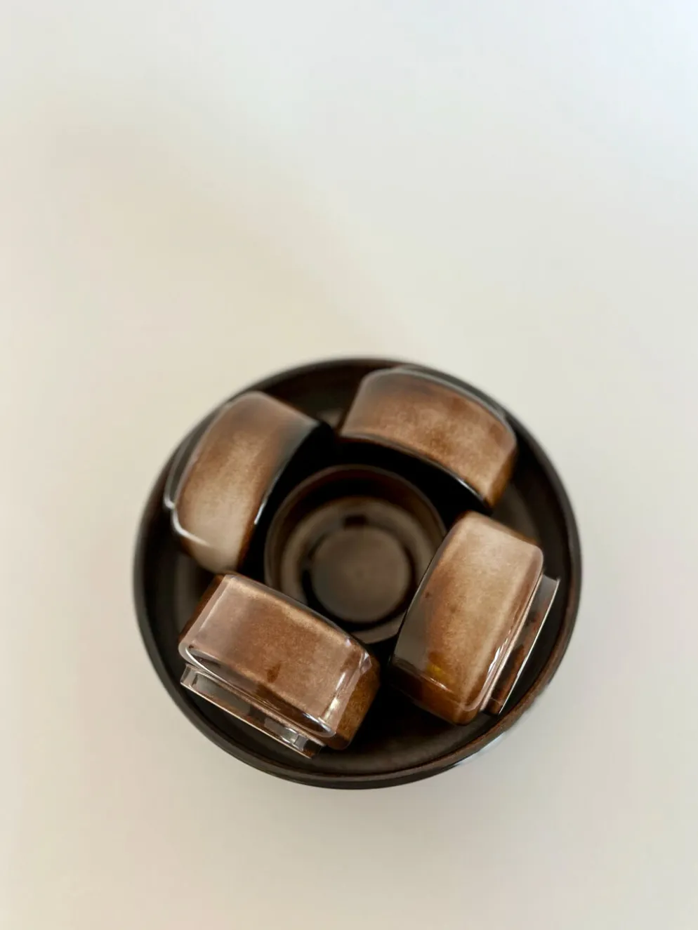 Service à apéritif vintage en céramique marron – 6 pièces