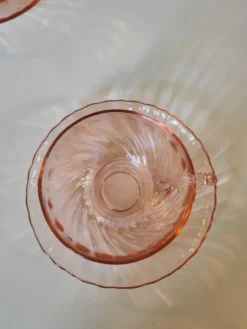 Service Arcoroc en verre rose