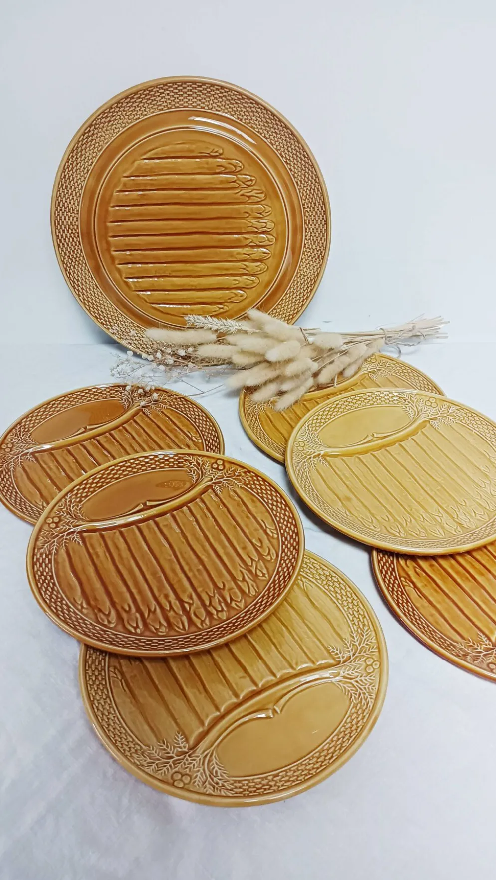 Service à asperges, 6 assiettes et 1 plat