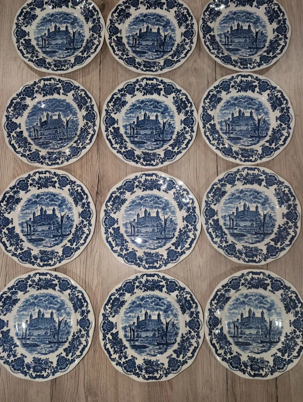 Service 12 Assiettes Plates Enoch Wedgwood Tower of London 20cm Neuf