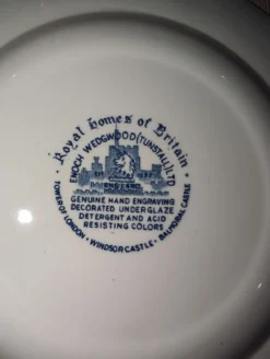Service 12 Assiettes Plates Enoch Wedgwood Tower of London 20cm Neuf