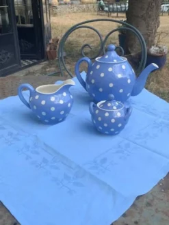 Service a thé en faïence bleue lavande à pois blanc Digoin Sarreguemines