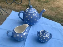 Service a thé en faïence bleue lavande à pois blanc Digoin Sarreguemines