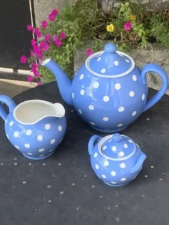 Service a thé en faïence bleue lavande à pois blanc Digoin Sarreguemines