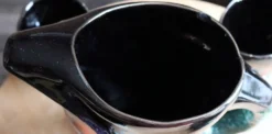 Service à boisson brutaliste en céramique volcanique Fat Lava (H25 cm) - 5
