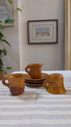 Service à café en en grès émaillé jaune moutarde