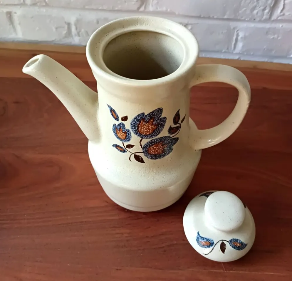 Service à café grès motif floral vintage , faïence de Saint-Amand Sologne
