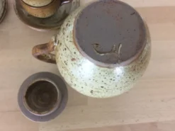 Service à café ou thé en grès, tasses et théière