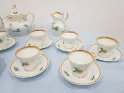 Service à café, porcelaine blanche avec dorure, KPM, Allemagne, 19e siècle