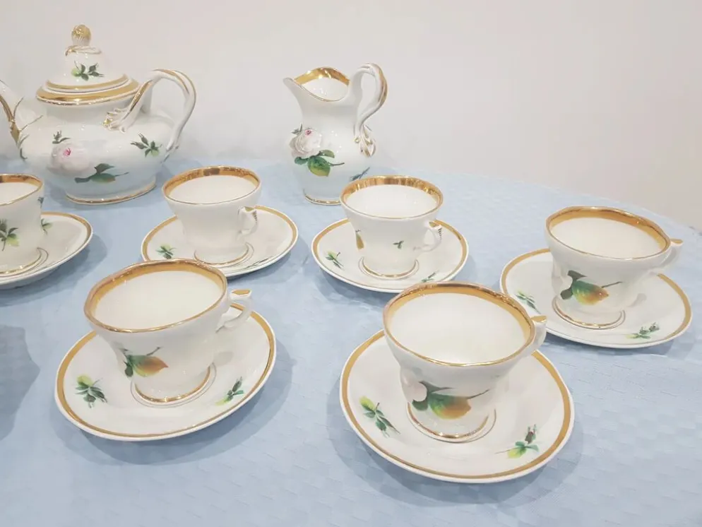 Service à café, porcelaine blanche avec dorure, KPM, Allemagne, 19e siècle