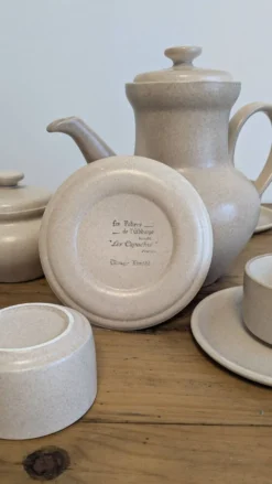 Service à café vintage en grès Les Potiers de l’Abbaye – 12 personnes