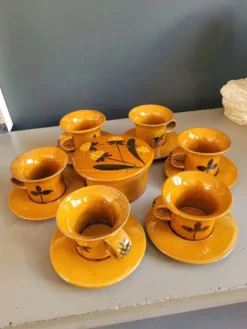 Service à café vintage en porcelaine