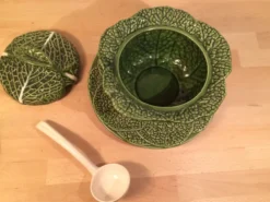 Service chou en céramique : saladier et soupière