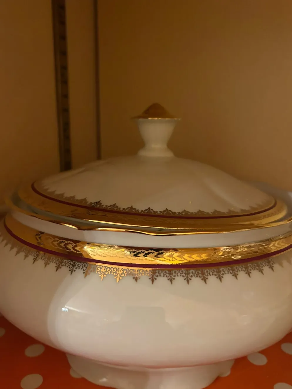 Service complet 78 pièces en porcelaine de Limoges filet or