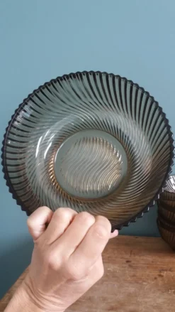 Service compotier saladier et coupelles en verre fumé