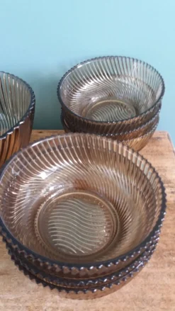 Service compotier saladier et coupelles en verre fumé