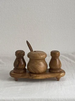 Service à condiment (sel, poivre et moutarde) en bois d’olivier