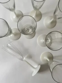 Service 9 coupes a champagne en verre et verre dépoli opaline, France 1970