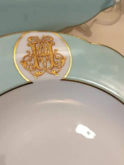 Service de 12 assiettes en porcelaine de Paris - H. Béziat / Maison Blender