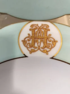 Service de 12 assiettes en porcelaine de Paris - H. Béziat / Maison Blender