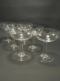 Service de 6 coupes à champagne